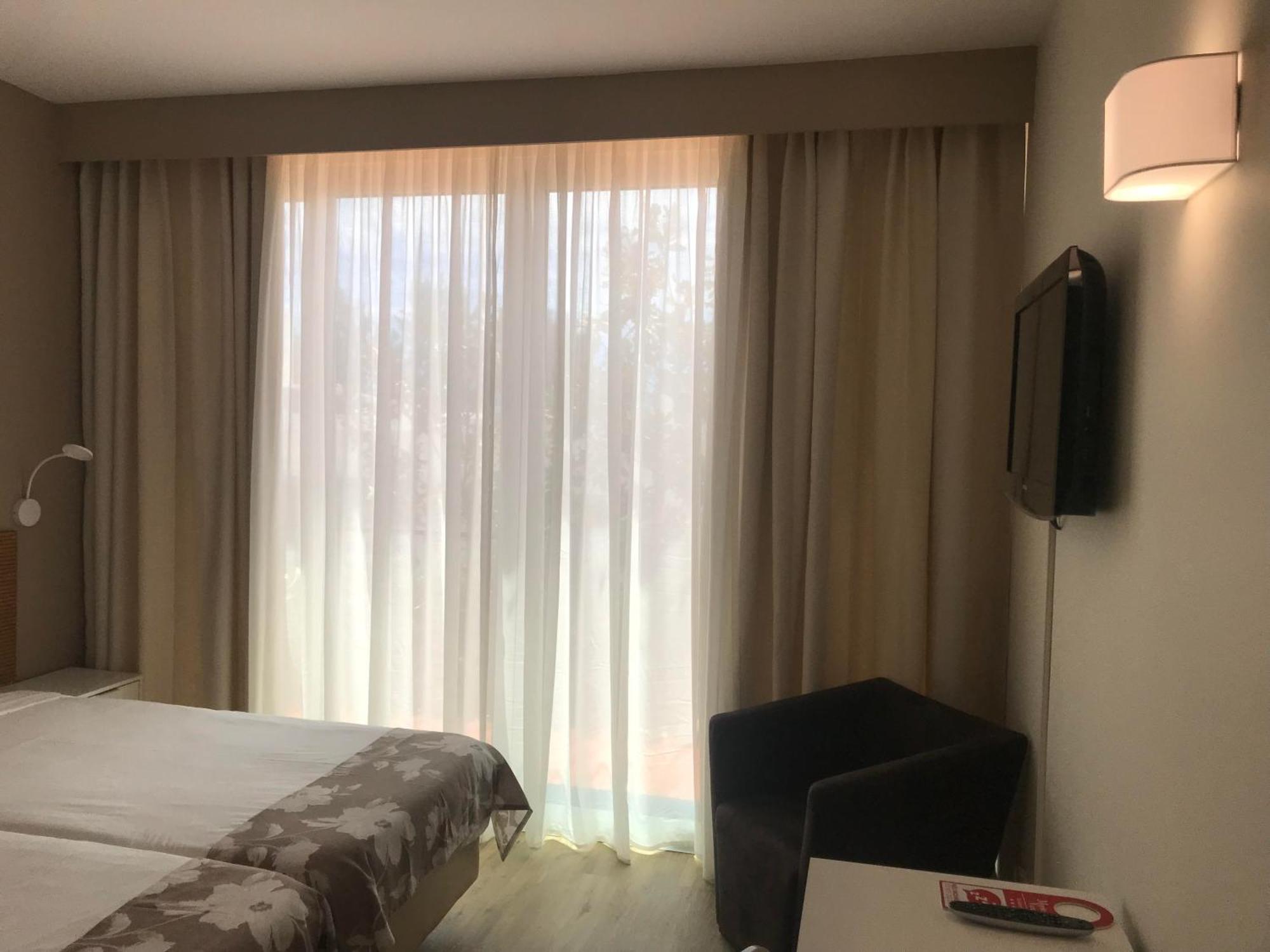 Double or Twin Room Sea View